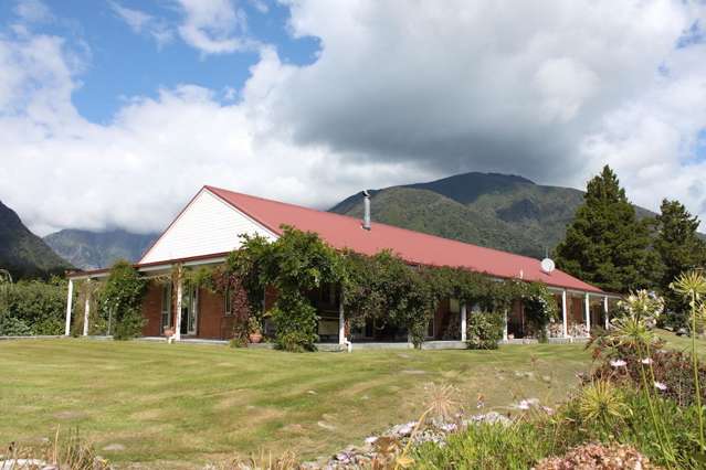 105 Cook Flat Road Fox Glacier_2