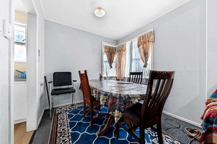 64 Fisher Crescent Otara_14