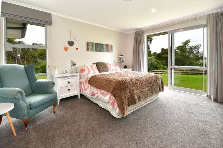 25 Hobbs Road Matakatia_16