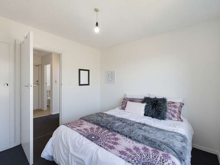 11/69A Yaldhurst Road Sockburn_11