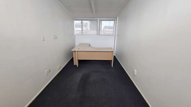 Unit F/171 Target Road Wairau Valley_1