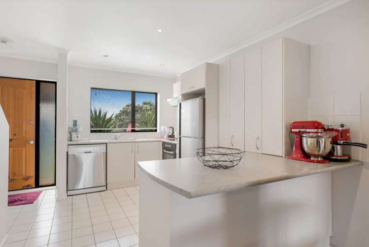 94a Naylors Drive Mangere_8