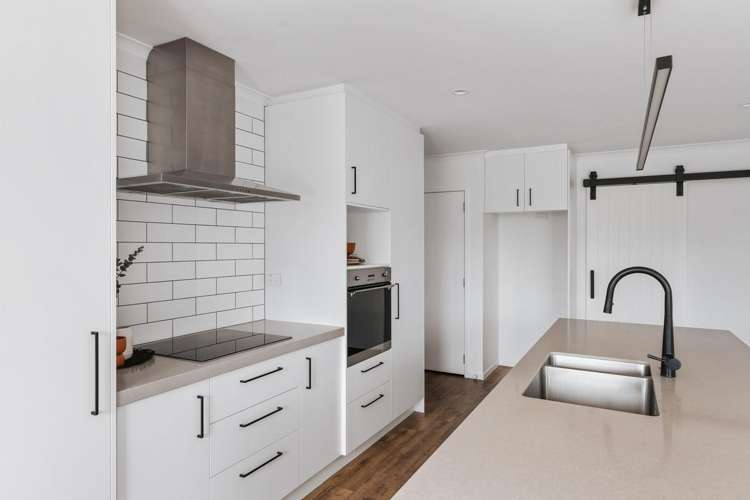 6 Melonette Way Ohauiti_5