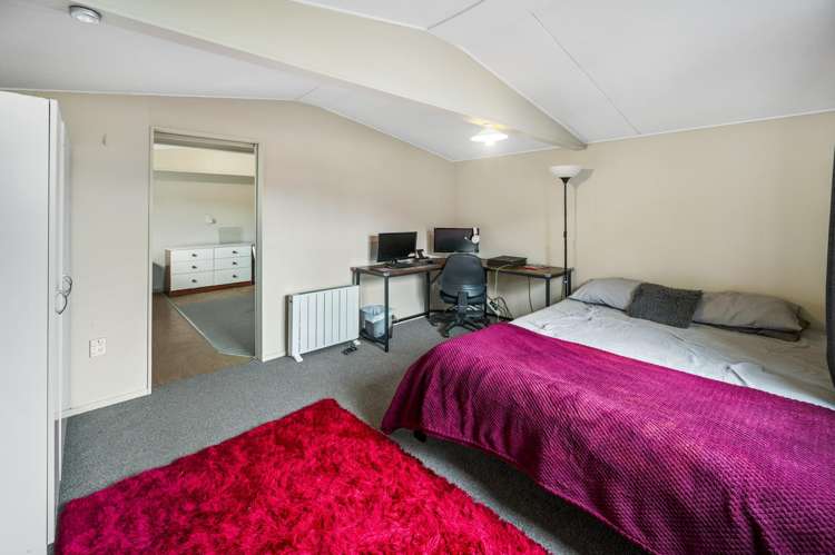 14 Read Crescent Clive_12