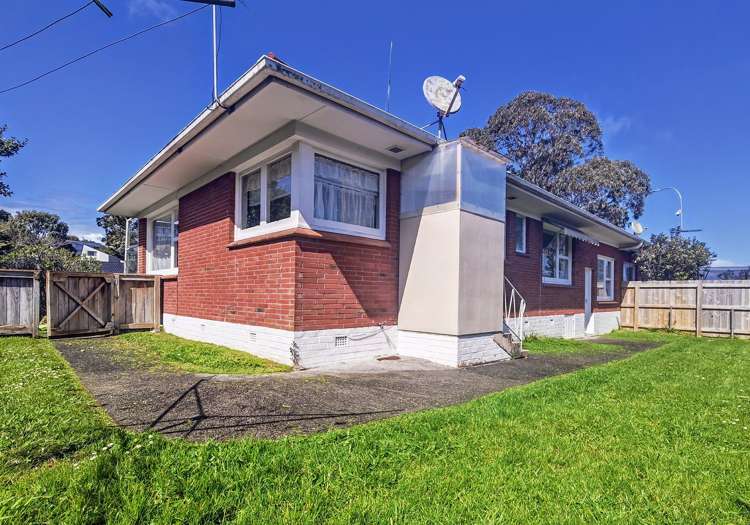 2/1 Chevis Place Pakuranga_5