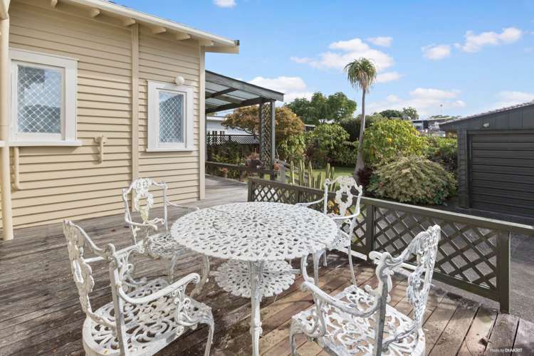 261 Meola Road Point Chevalier_16