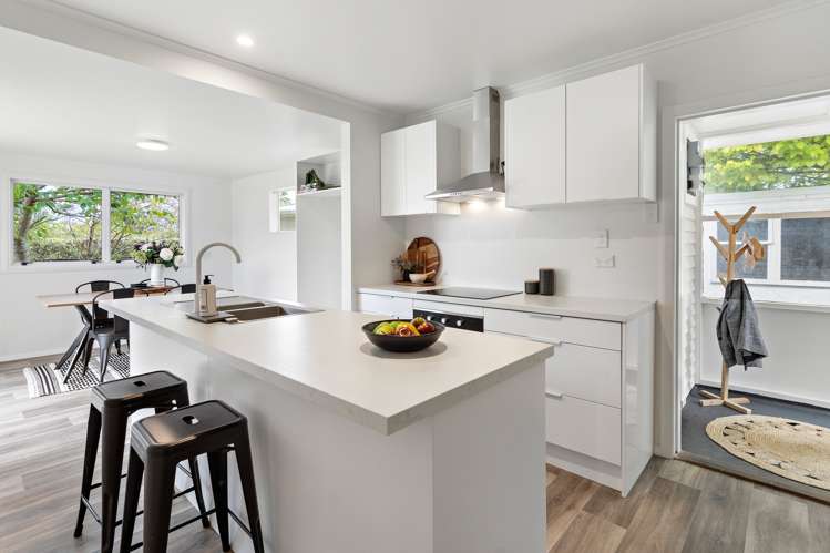 464 High Street South Carterton_1