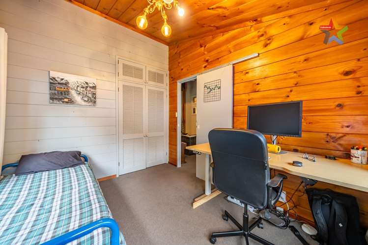 38 James Grove Stokes Valley_14