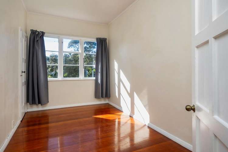 6 Mccullough Avenue Mount Roskill_11