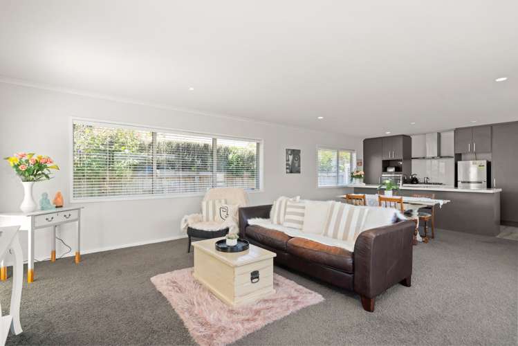 42 Benmore Crescent Pyes Pa_5