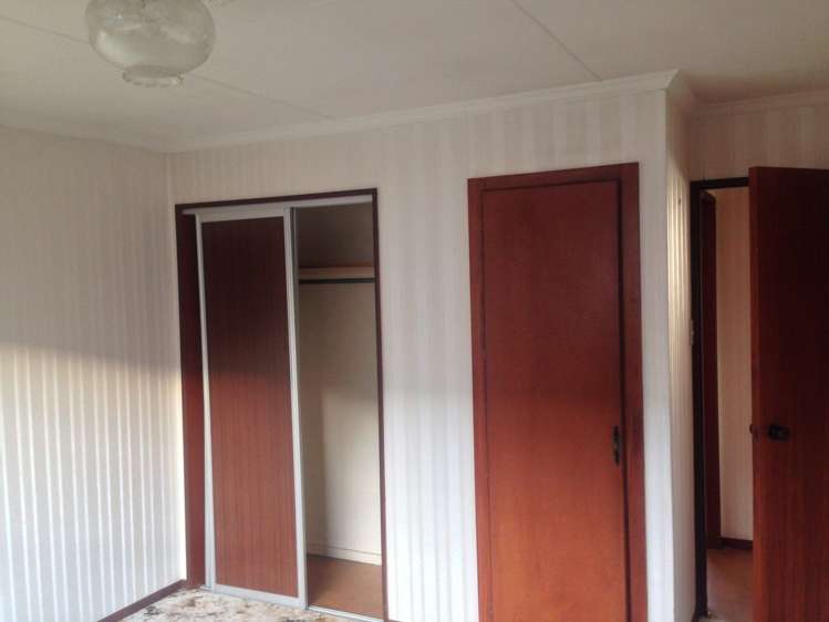 12a Baker Street Caversham_10