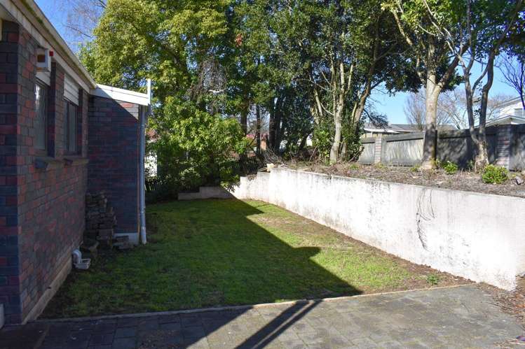 24 Hamblyn Crescent 1112_19