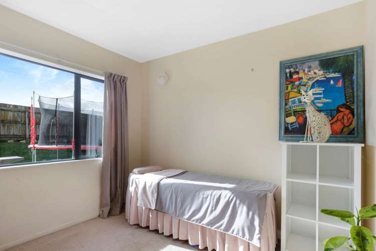 22a Charlenne Close Ranui_15