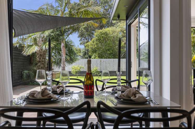 145 Seaview Road Westown_10