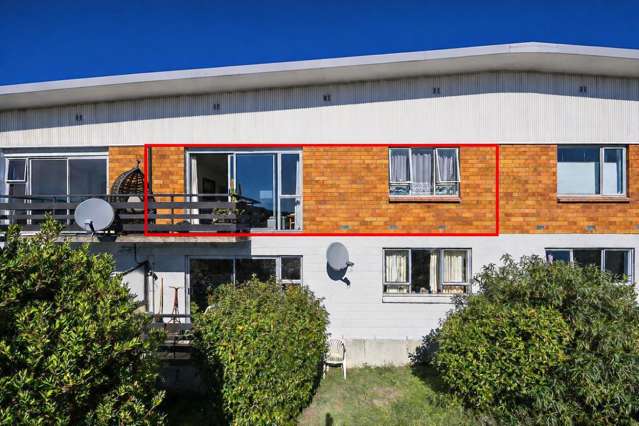 Sun-Filled, Central & Low-Maintenance