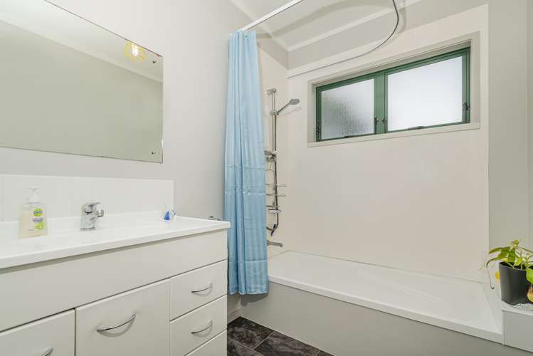 7 Cholmondeley Crescent Whitianga_13