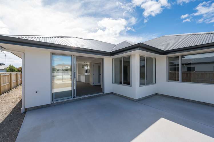 6 Lassen Place Stoke_19