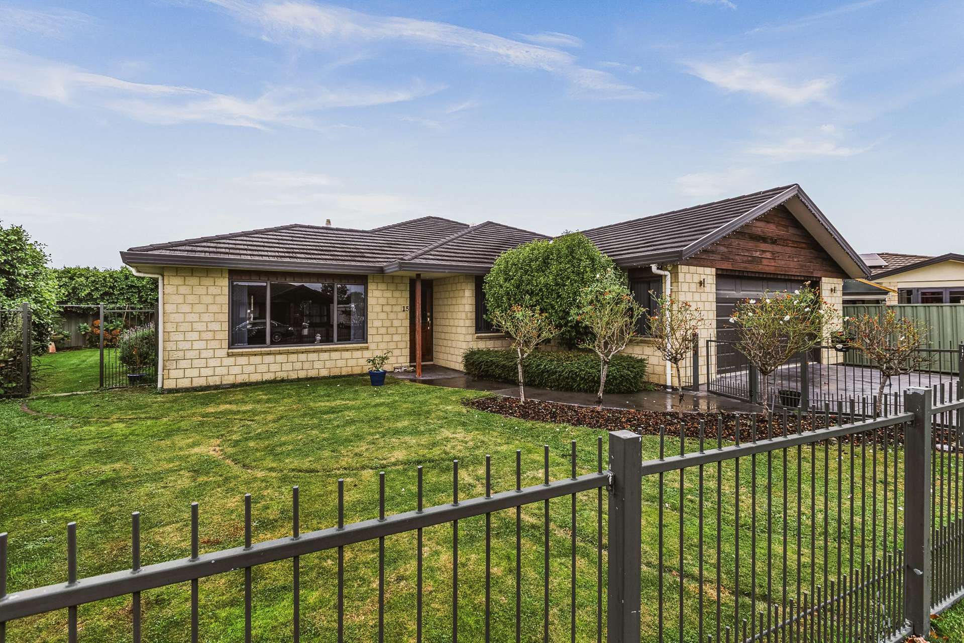 15 Delta Mews Place Clive_0