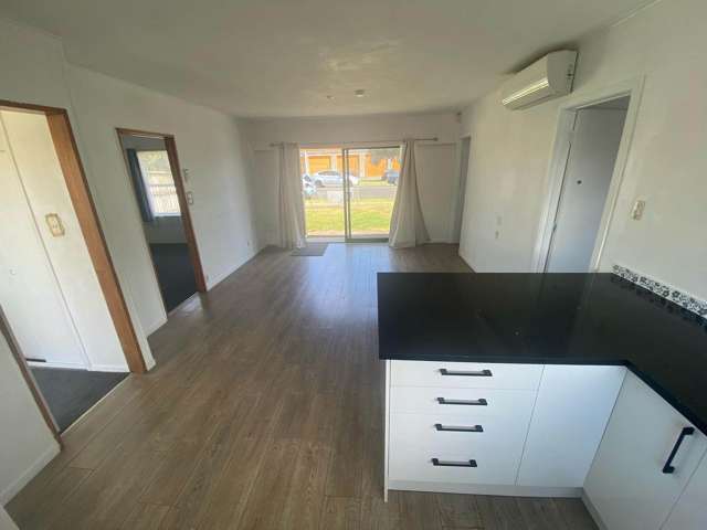 2/6 Ron Keat Drive Papakura_1