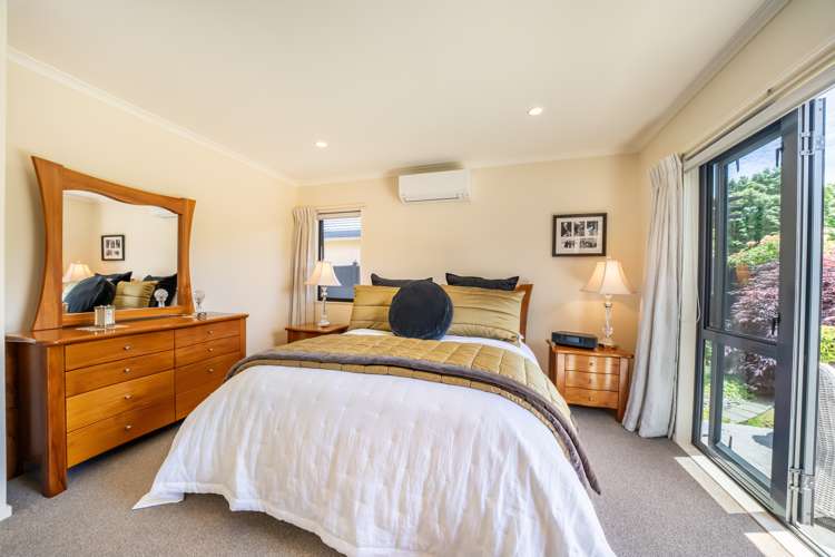 40 Mary Huse Grove Manor Park_18