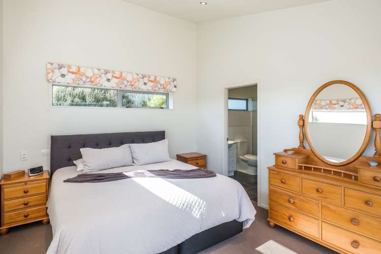 23 Ashwood Street Woodridge_6