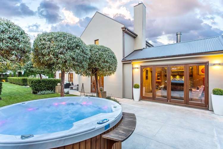 27 Wroxton Terrace Merivale_30