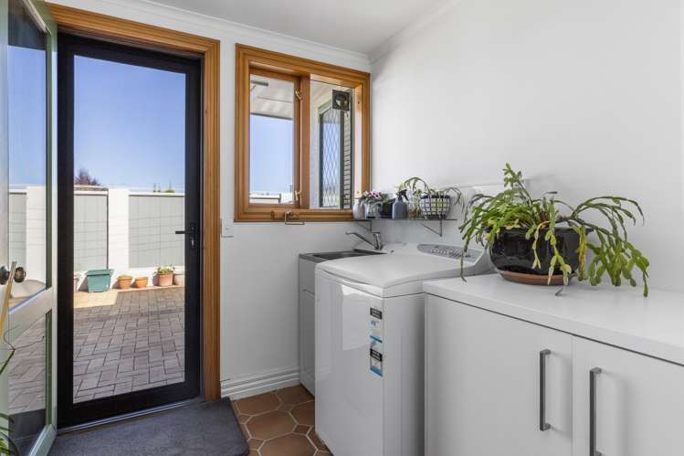 2/70 Harvey Street Waipahihi_27