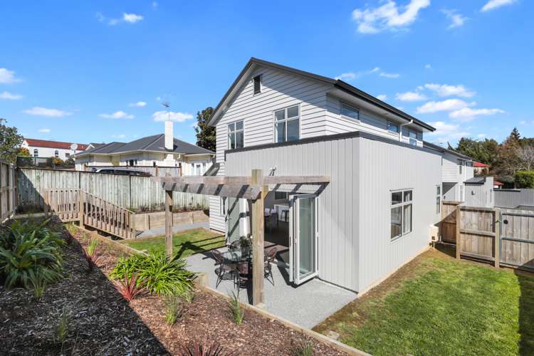 4/1 Hibiscus Avenue Hamilton Lake_18