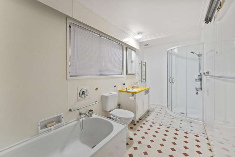 2/8 Tamatea Road Taupo_7