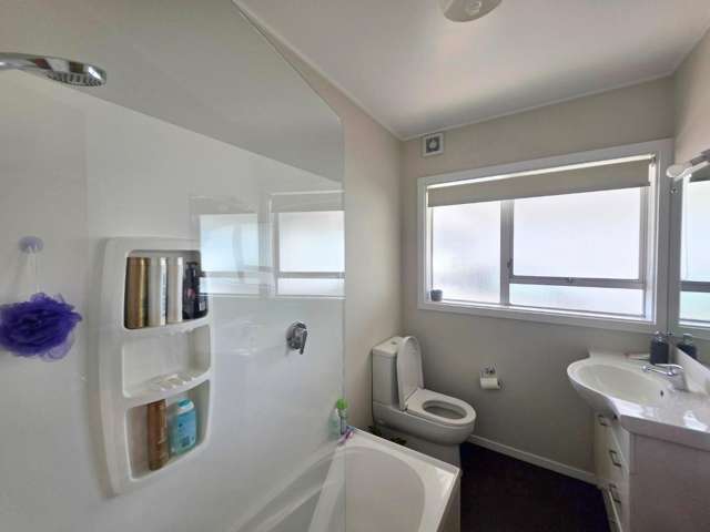 2/22 Francis Drake Street Waipukurau_2