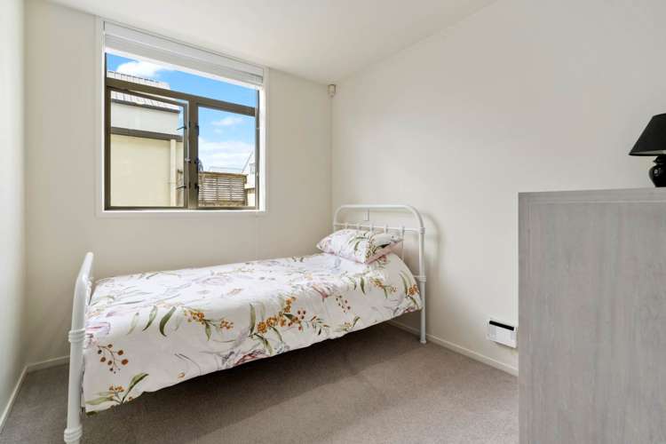 22l Mead Street Avondale_9