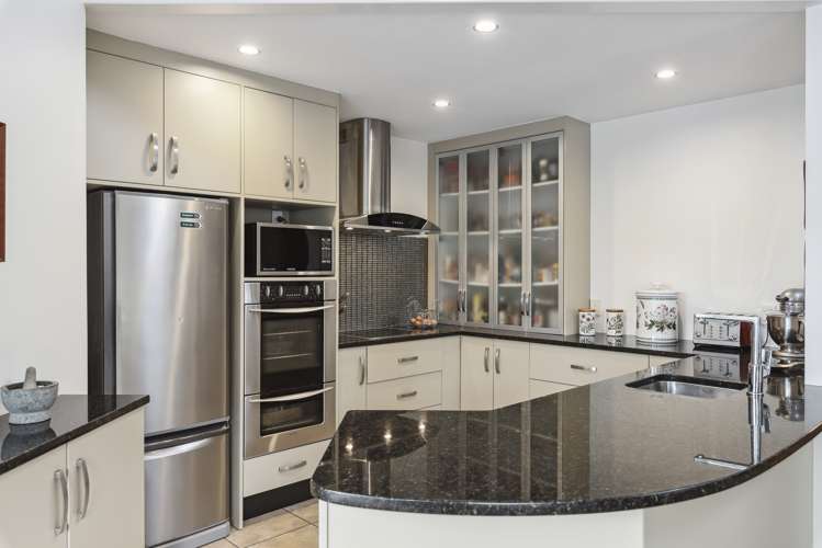 18a Garden Road Raumati Beach_8