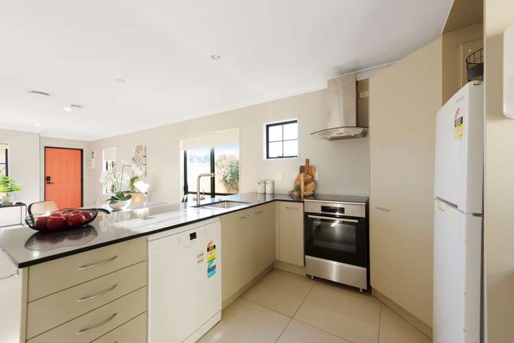 77 Woodhouse Avenue Karori_15