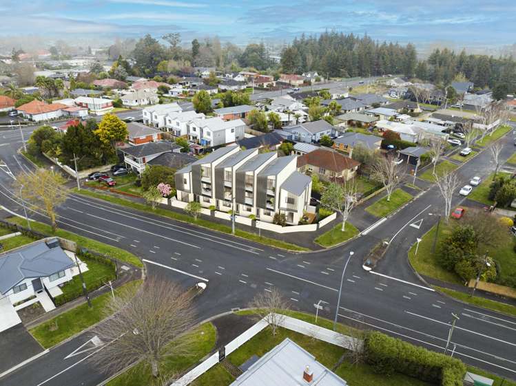 2/16 Darley Street Maeroa_7