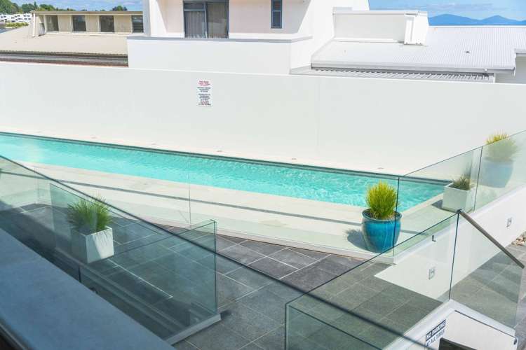 10/225 Lake Terrace Waipahihi_20