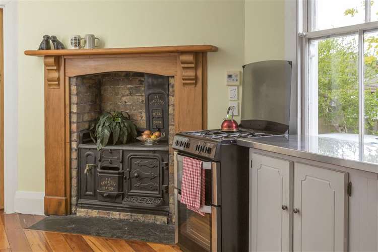 21 Beach Road Pahurehure_13