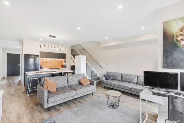 31 Matakohe Place Westgate_1