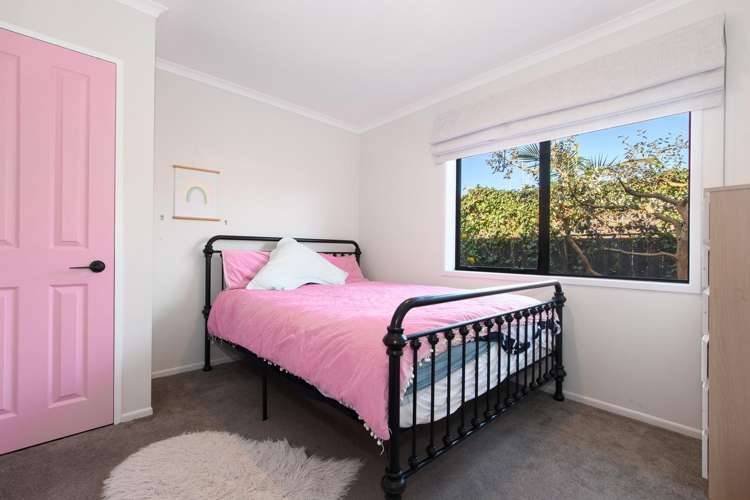 17 Andalusian Place 1131_8