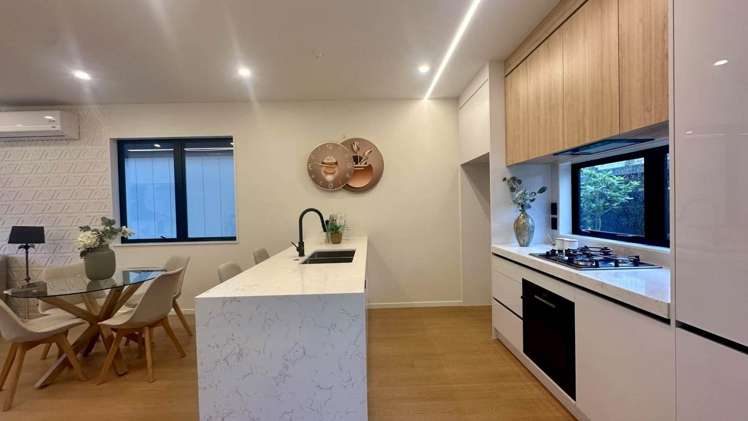 3/32 Bradbury Road Botany Downs_1