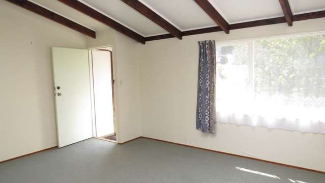 1/41 Girrahween Drive Glenfield_2