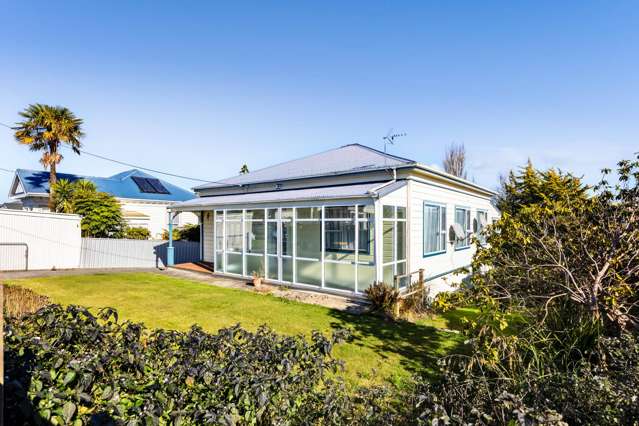 Warm and Welcoming Villa in the Heart of Eltham
