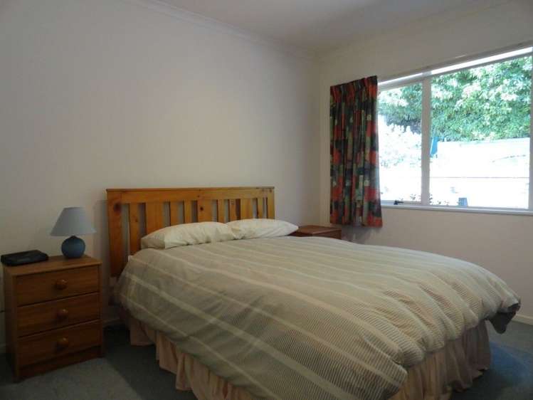 16 Orpington Place Stoke_14