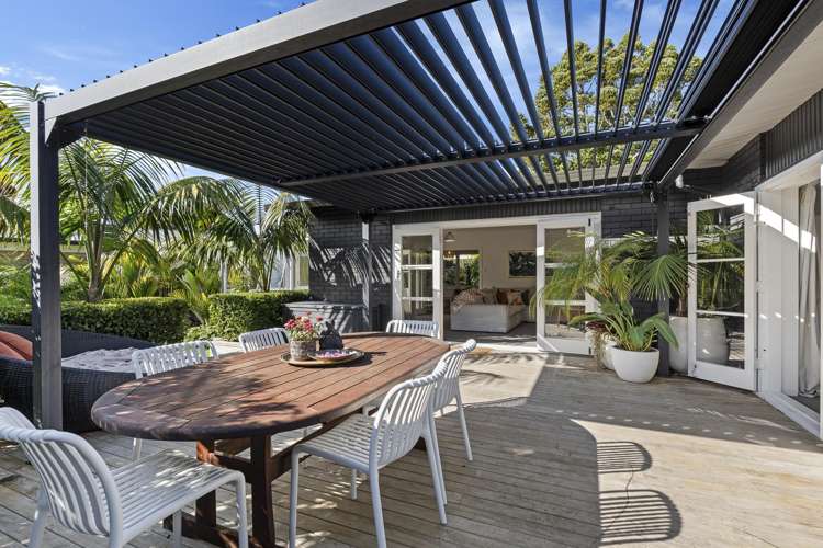 222 Tukapa Street Westown_1