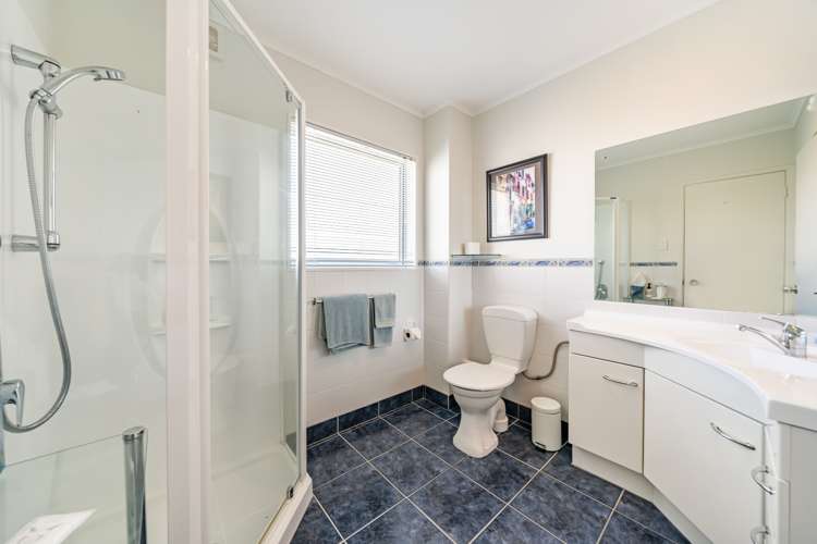 90 Dowse Drive Maungaraki_28