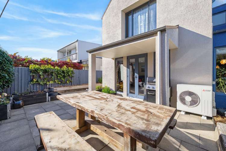 79 Holly Road St Albans_15