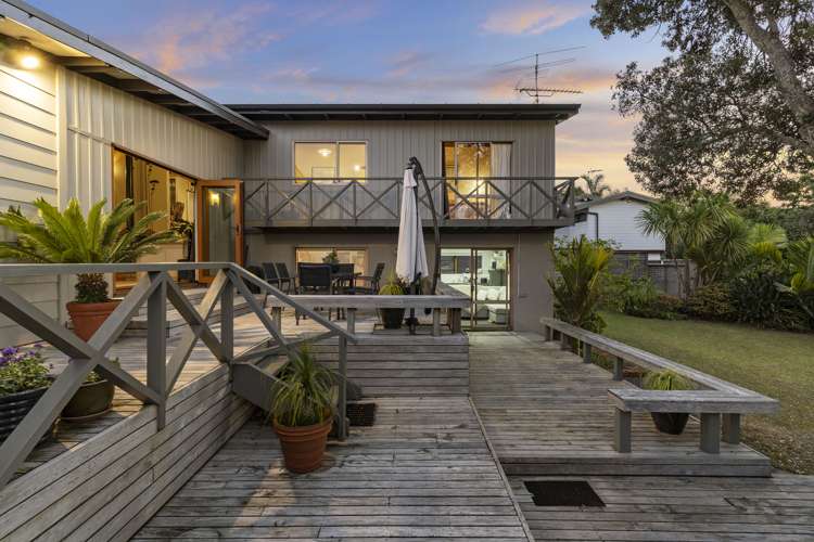 438 Beach Road Murrays Bay_5