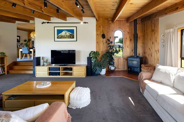 8 Tiwarawara Lane Puketotara_22