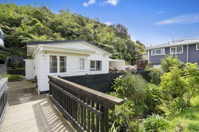 42 Lincoln Avenue Tawa_1