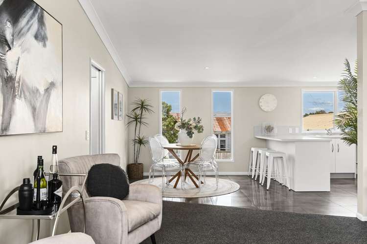 27 Roy Terrace_0