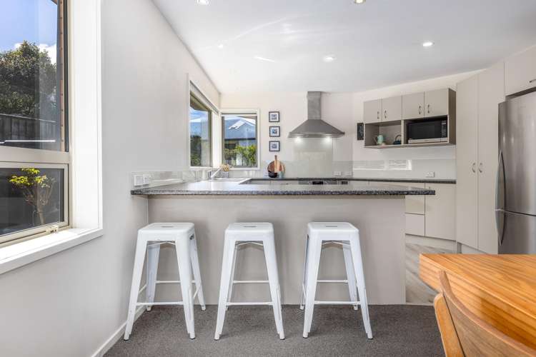 8 Kaweka Close Aotea_5